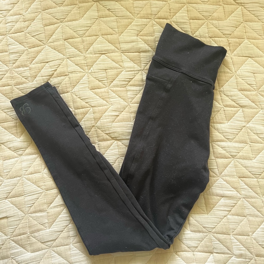 Bombshell Sportswear Black Leggings Sleek Streamlined Design